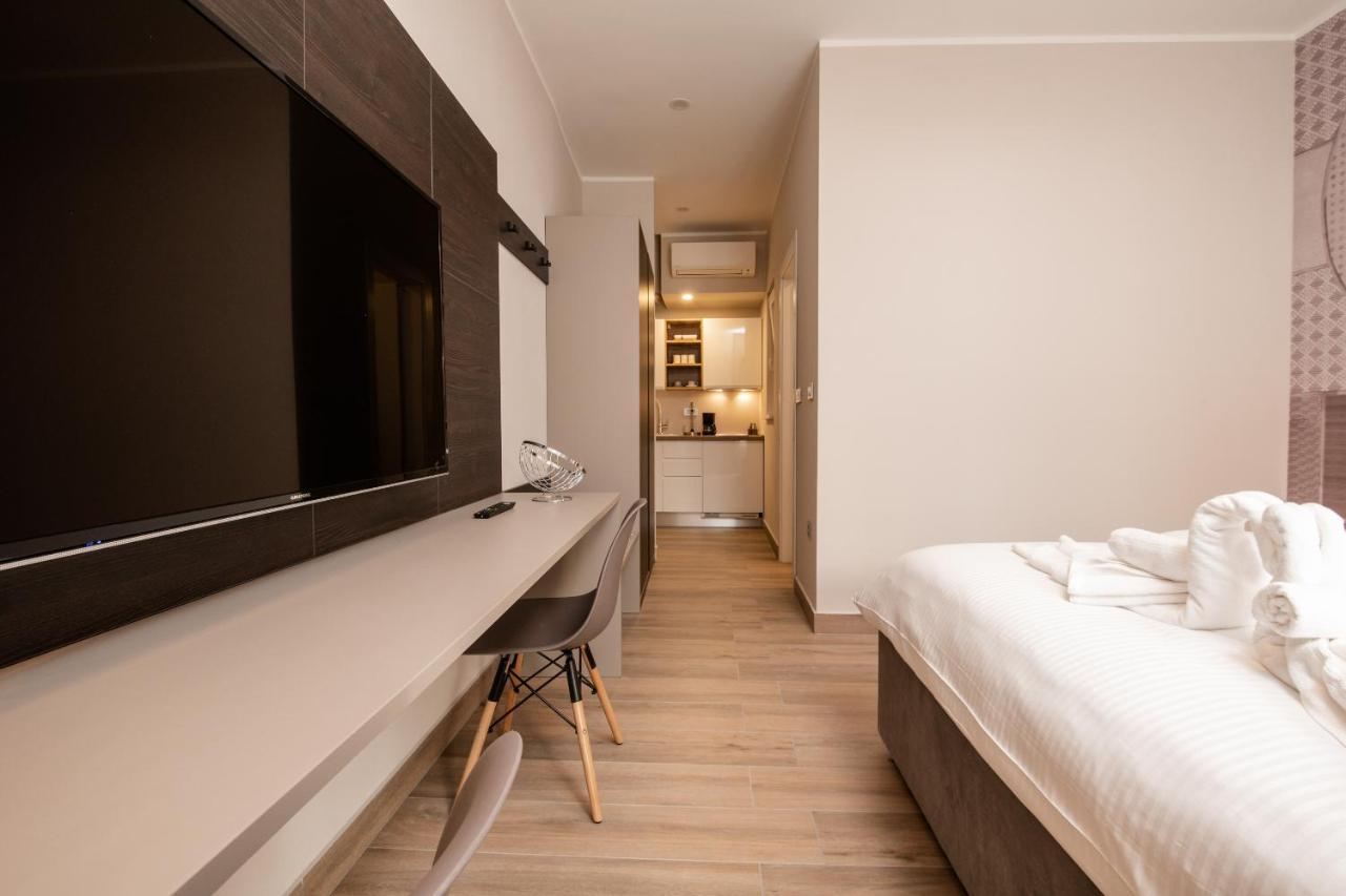 Deluxe Apartments & Rooms Revis Rijeka Exteriör bild