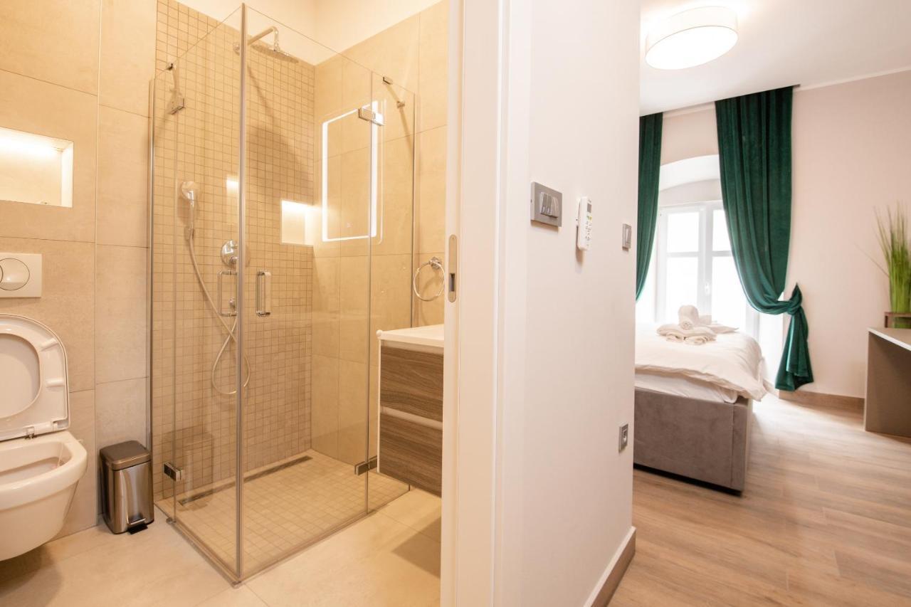 Deluxe Apartments & Rooms Revis Rijeka Exteriör bild